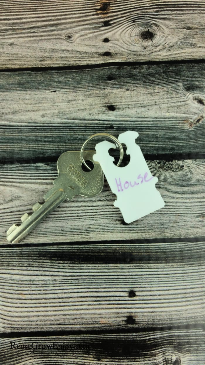 Bread clip clipped onto key ring