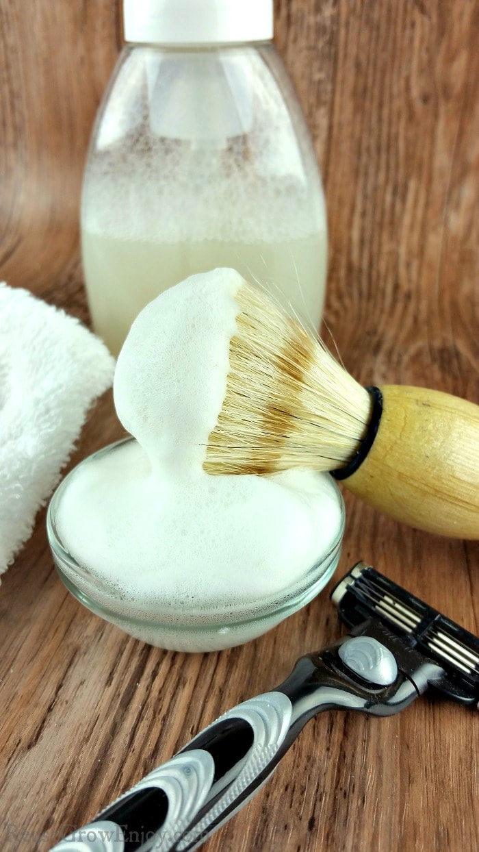 Looking to start using more natural personal care products? Well, I have a DIY shaving cream for you to try. It is super easy, pretty cheap and works really well. Plus it is good for both men and women.