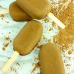 Love a frozen treat? If you want a healthy option, one you can have on the Paleo & low carb diet, try these Healthy Paleo Avocado Chocolate Popsicles!