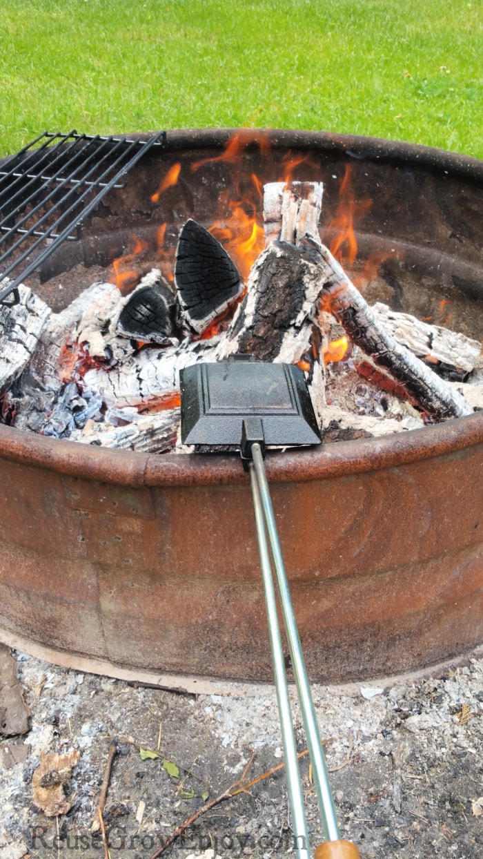 How To Cook Muffins Over Campfire In A Pie Iron - Reuse Grow Enjoy