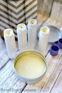 Looking to make your own lip balm and like chai? Check out this easy DIY Vanilla Chai Lip Balm!