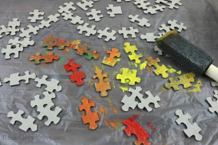 Paint colors on puzzle pieces